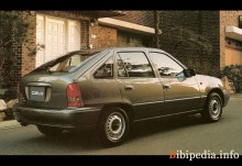 Cielonexia hatchback 5 dveří 1994 - 1997