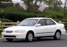 Εκείνοι. Χαρακτηριστικά Honda Accord Sedan ΗΠΑ 1997 - 2002