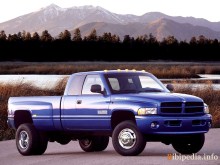 Ceux. Caractéristiques de Dodge RAM 3500 1993 - 2002