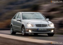 Tí. Charakteristika Mercedes-Benz triedy C T-Modell W203 2001 - 2004