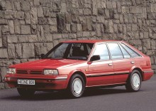 Celles. Caractéristiques de Nissan Bluebird Hatchback 1986 - 1990