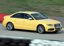 Celles. Caractéristiques de Audi S4 depuis 2008