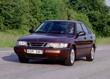 ისინი. მახასიათებლები Saab 900 1993 - 1998