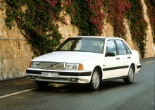 Azok. Jellemzők Volvo 460 1990 - 1993