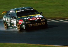 เหล่านั้น. ลักษณะ Renault Laguna 1998 - 2001