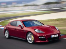 أولئك. Porsche Panamera GTS الخصائص منذ عام 2011
