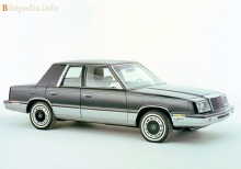 Esos. Características de Chrysler Lebaron 1982 - 1988