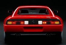 Aqueles. Características Ferrari 348 1989 - 1995