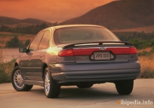 De där. Ford Mondeo Sedan egenskaper 1997 - 2000