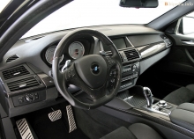 BMW X6M.