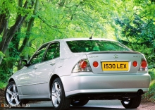 Lexus ist 1998 - 2005