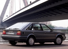 นิสสันบลูเบิร์ Hatchback 1986 - 1990
