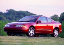เหล่านั้น. ลักษณะของ Oldsmobile Alero Coupe 1999 - 2004