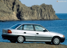 Opel Astra Sedan 1994 - 1998