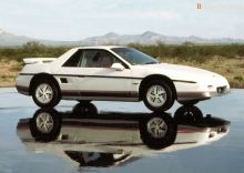 ისინი. მახასიათებლები Pontiac Fiero 1985 - 1988