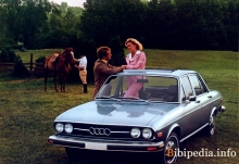 Audi 100 c1 1968 - одна тисяча дев'ятсот сімдесят шість