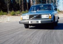 Azok. Jellemzők Volvo 244 1980 - 1982