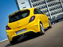 2011 yildan Opel Corsa OPC