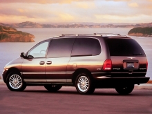 Chrysler ქალაქი და ქვეყანა 2000 - 2004