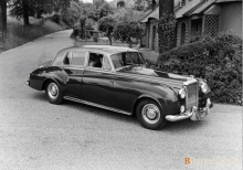 Azok. Jellemzők Bentley S1 1955 - 1959