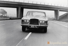 Тези. Характеристики Bentley T2 седан 1977 - 1980