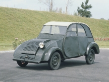 سيتروين 2CV النموذج 1941 001