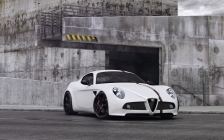 Kompetisi Alfa Romeo 8C oleh Wheelsandmore 2012 004