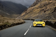 Aston Martin V12 Vantage 2013 007