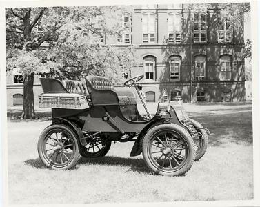 First Cadillac 1903.