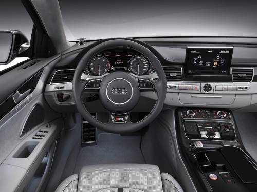 Audi S8 интерьер