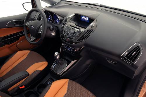 передняя панель Ford B-MAX 2012