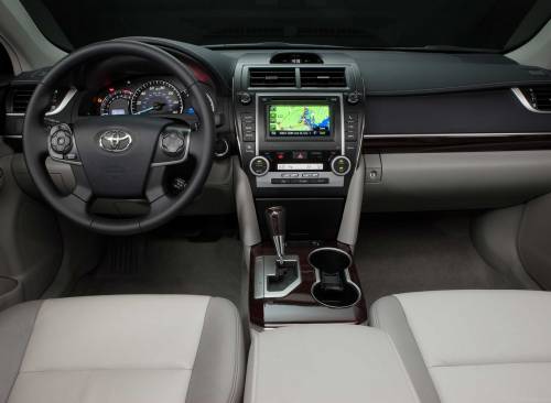 Toyota Camry 2012 интерьер