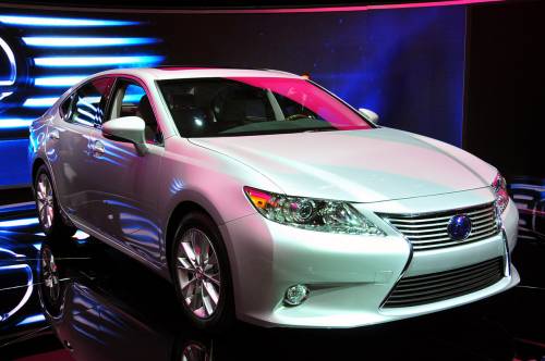 -Lexus_ES_2013