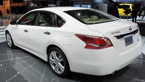 Nissan_Altima_2013